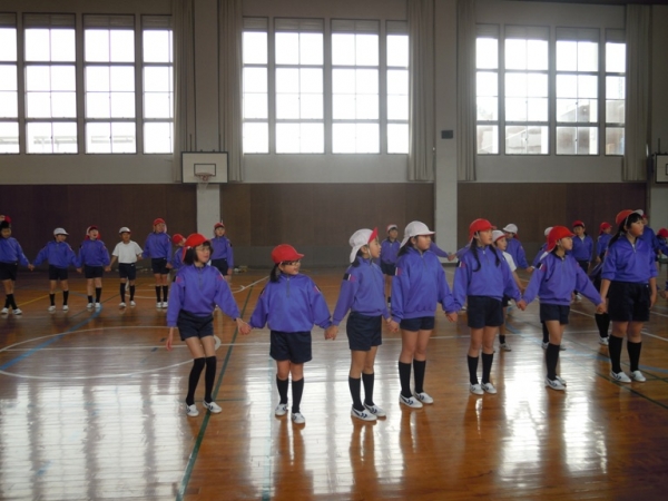 ４…アイスブレーキング　ルールをよく聞いて。