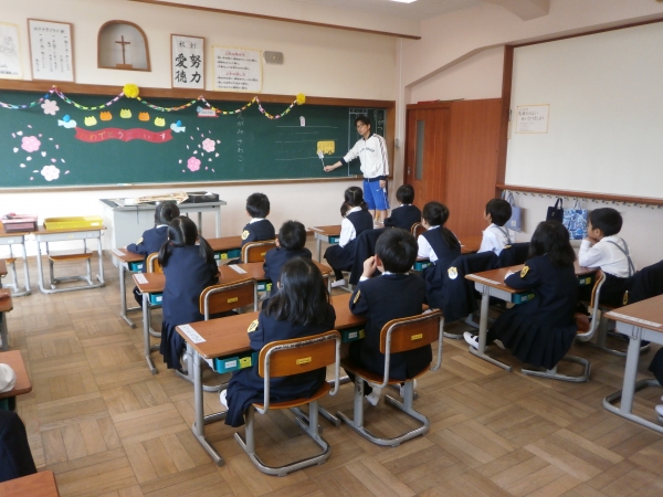 学校まで安全に登校しましょうね！