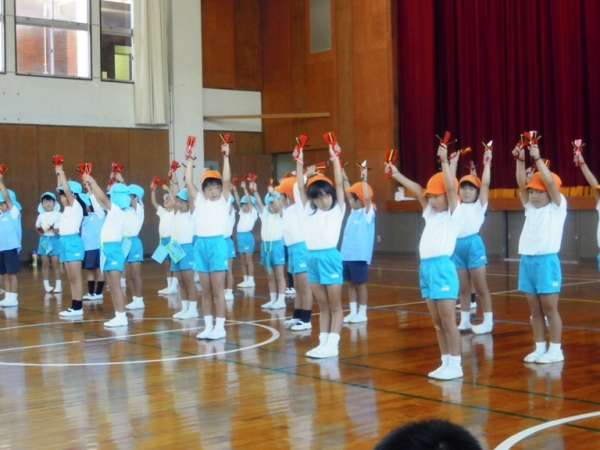 最後に，年長組のみなさんが「よさこい」を披露してくれました。とってもかっこよかったです。