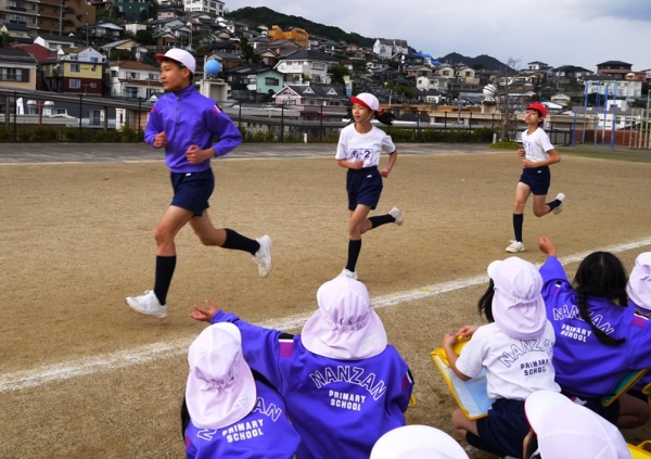 「現在、この組のトップ争い中！」