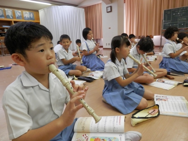 リコーダー練習頑張っています