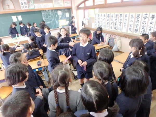 科学クラブについて６年生から紹介がありました。