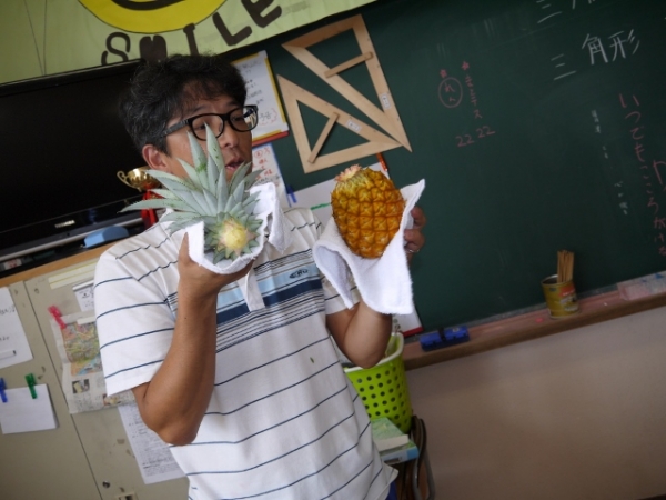 手でむしり取って、