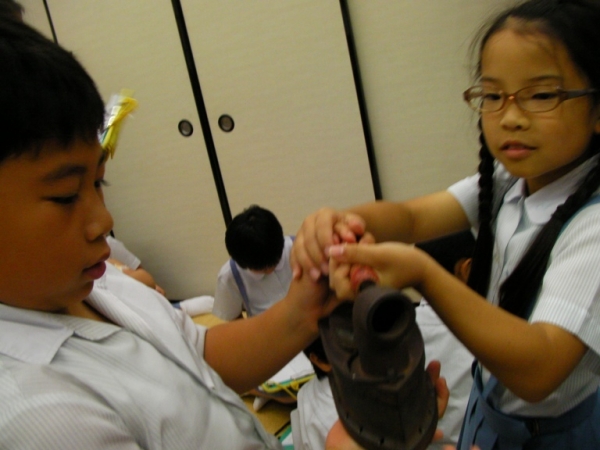 火アイロン、重たい！