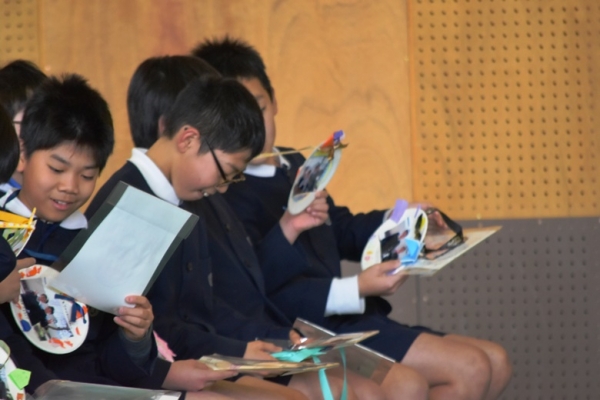 嬉しい言葉が書いてあるのかな？