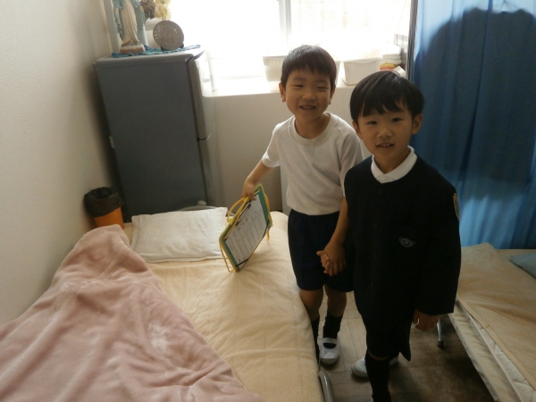 保健室には何があるのかな？