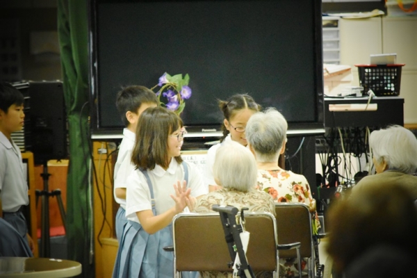 しあわせならてをたたこう