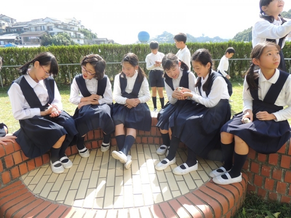 「わたしのひよこはね・・・」「うちの子はね・・・」一人ひとりお気に入りのひよこがいるようです。