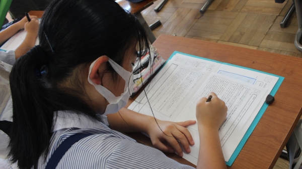 まずは自分でよく考えます。