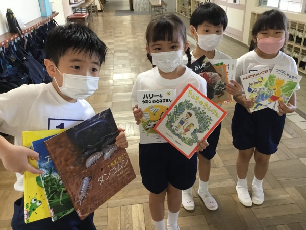 １年生の教室に運びます