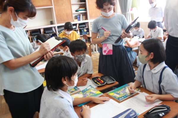 自分の言葉で伝えます。