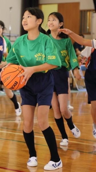 狙って　シュート！