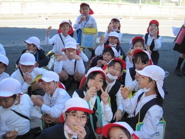 できたてのかまぼこは、とってもおいしい！