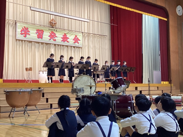 【音楽』小音会で演奏した曲の他に、新たに、グループごとの演奏も練習して披露!