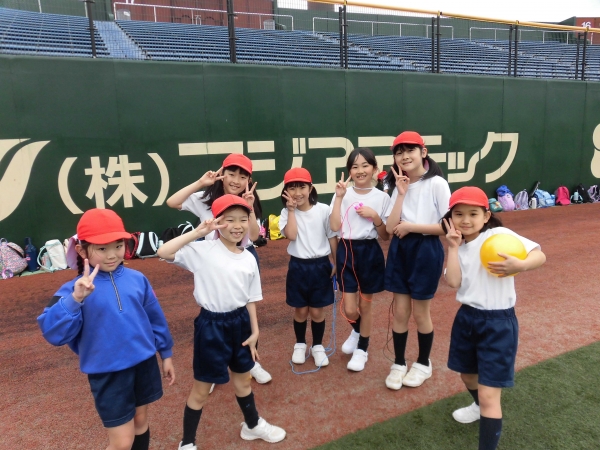 みんな仲良く遊んだ歓迎遠足！