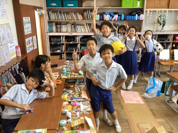 チャリティバザーでボウリング！