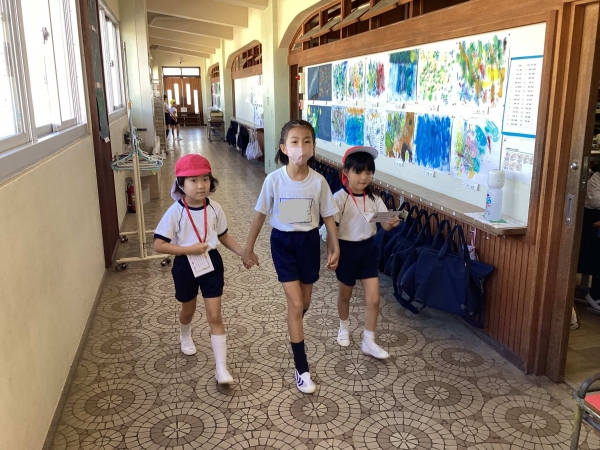 学校探検！こちら校舎3階を探検中…