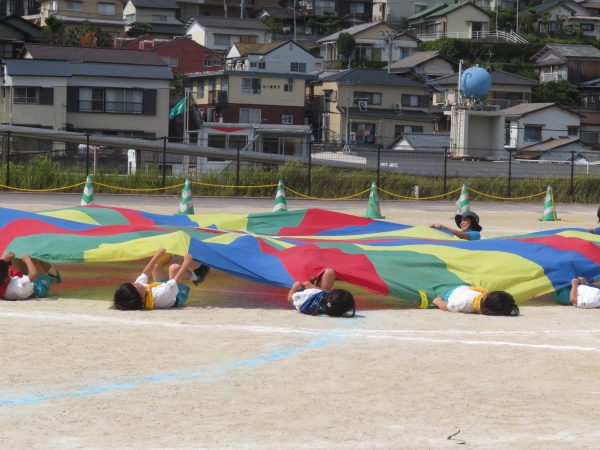 バルーン、ポップコーンで～す。