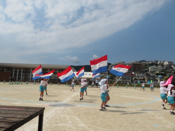 フラッグ・ガード隊、感動します。