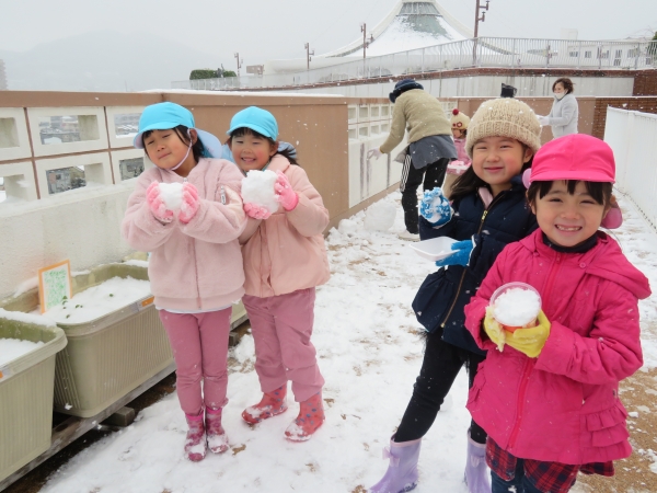 こんなにたくさんの雪、嬉しいね～
