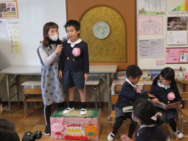 お友だちからのインタビューにも元気に答えてくれました！