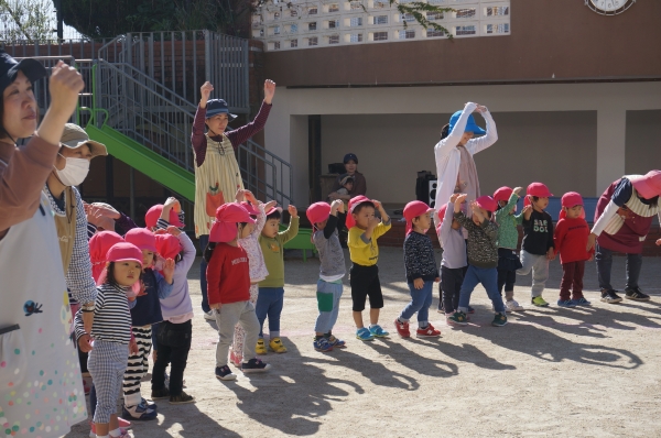 ♪イモホレ・ホ～レのダンス中