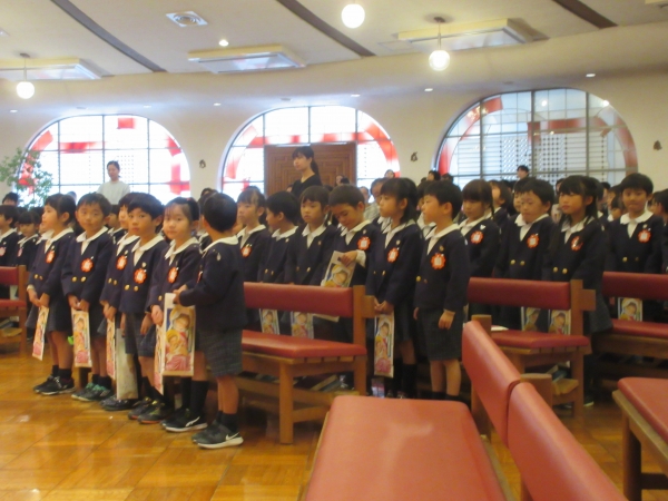 お恵みいっぱいの中で、大きく元気に成長していきますように・・・(*^-^*)