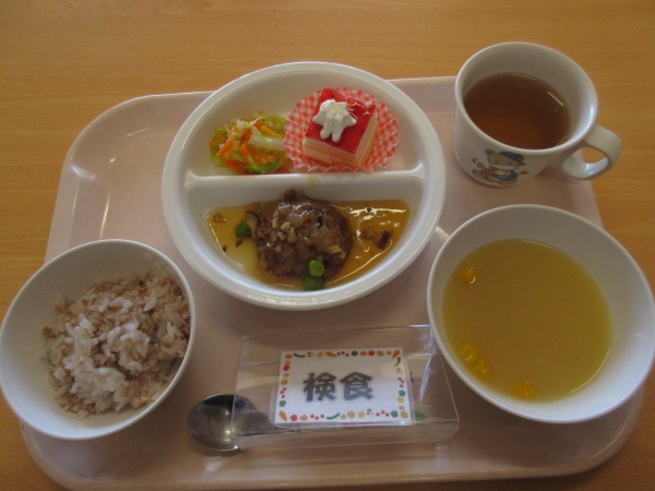 ケーキがとってもおいしそうですね！